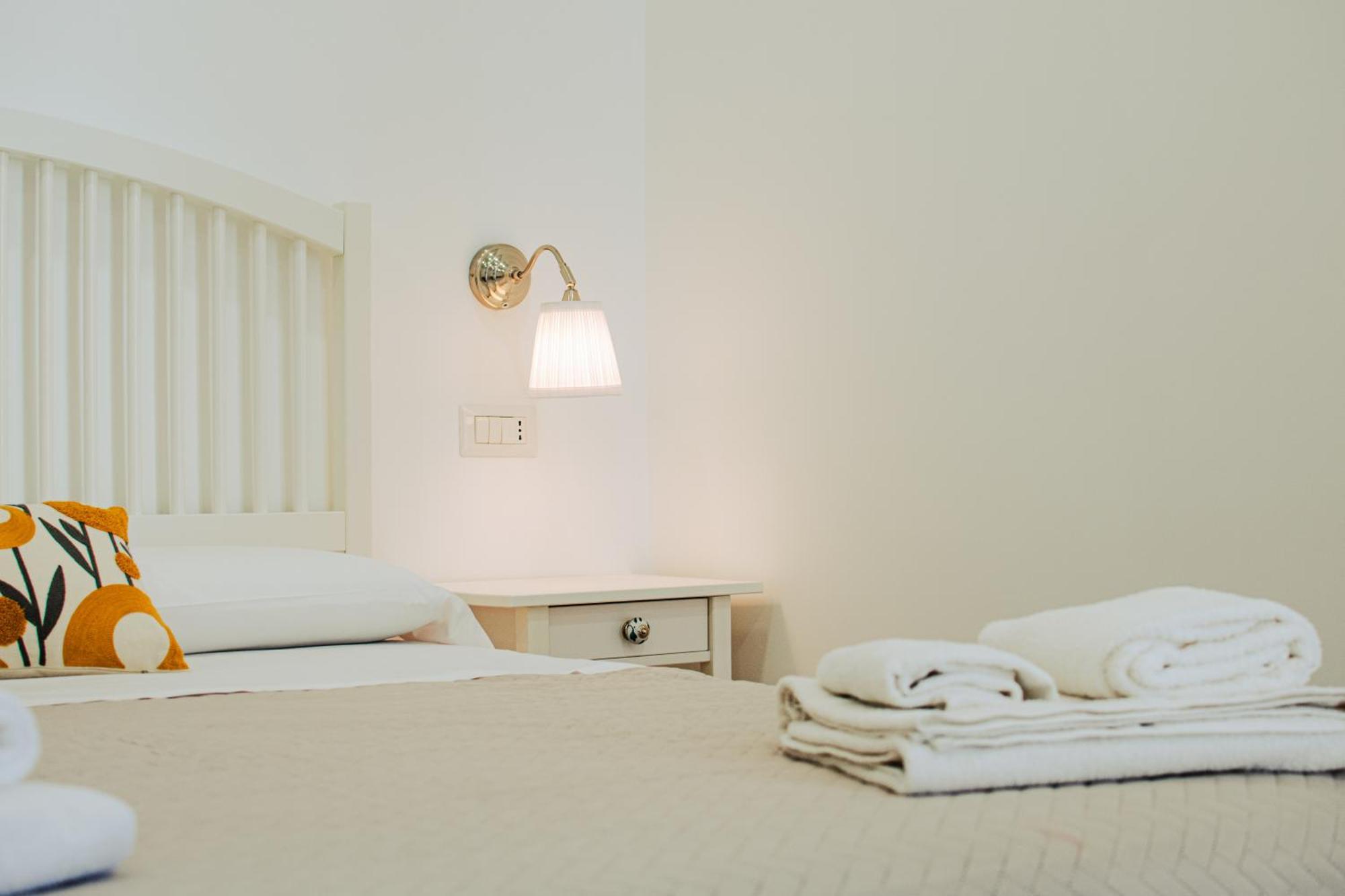 B&B Lara'S Home By I Borbone Napels Buitenkant foto