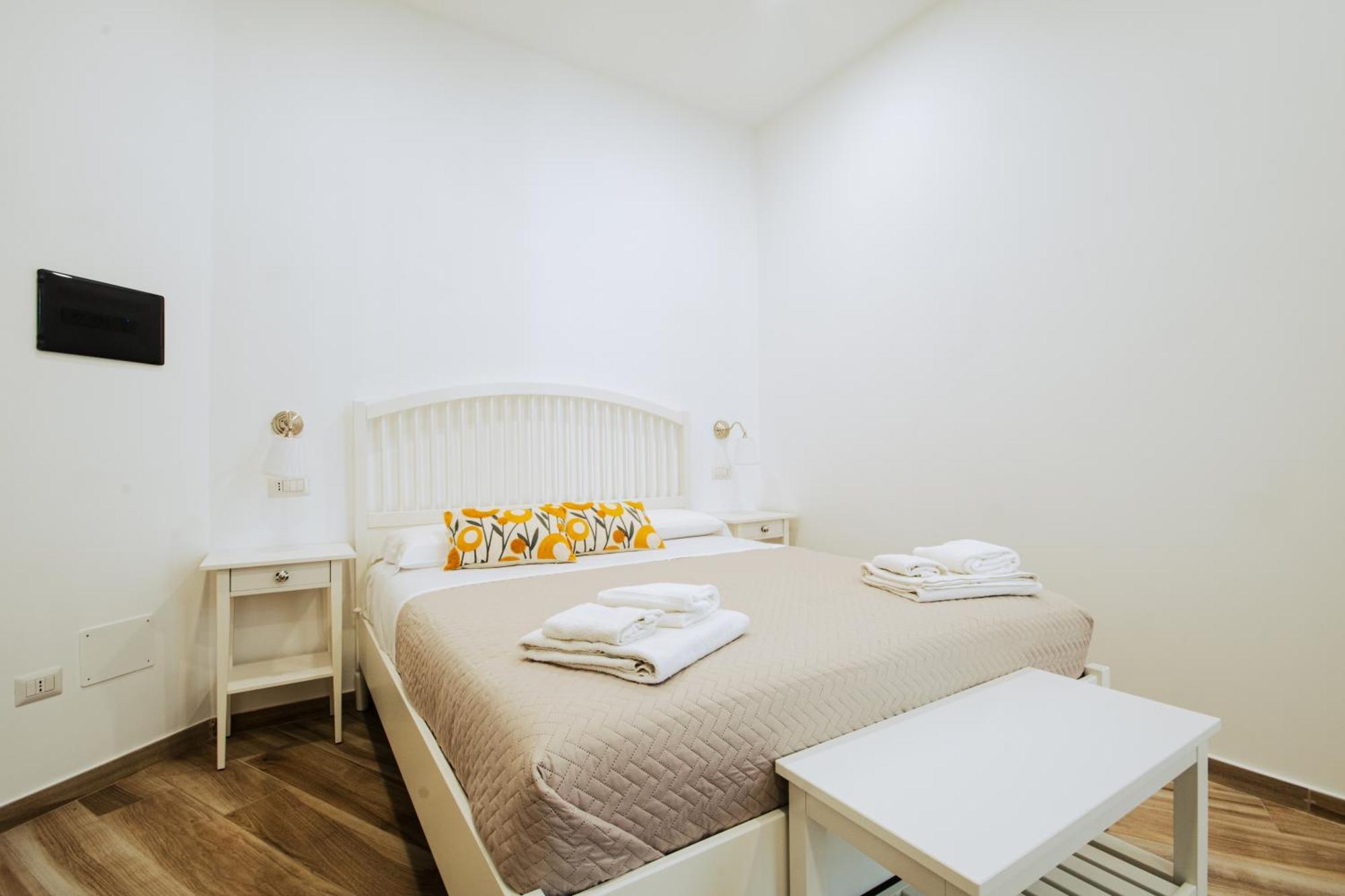 B&B Lara'S Home By I Borbone Napels Buitenkant foto