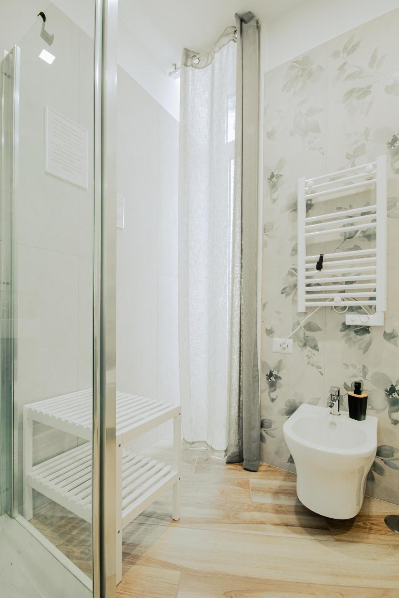 B&B Lara'S Home By I Borbone Napels Buitenkant foto