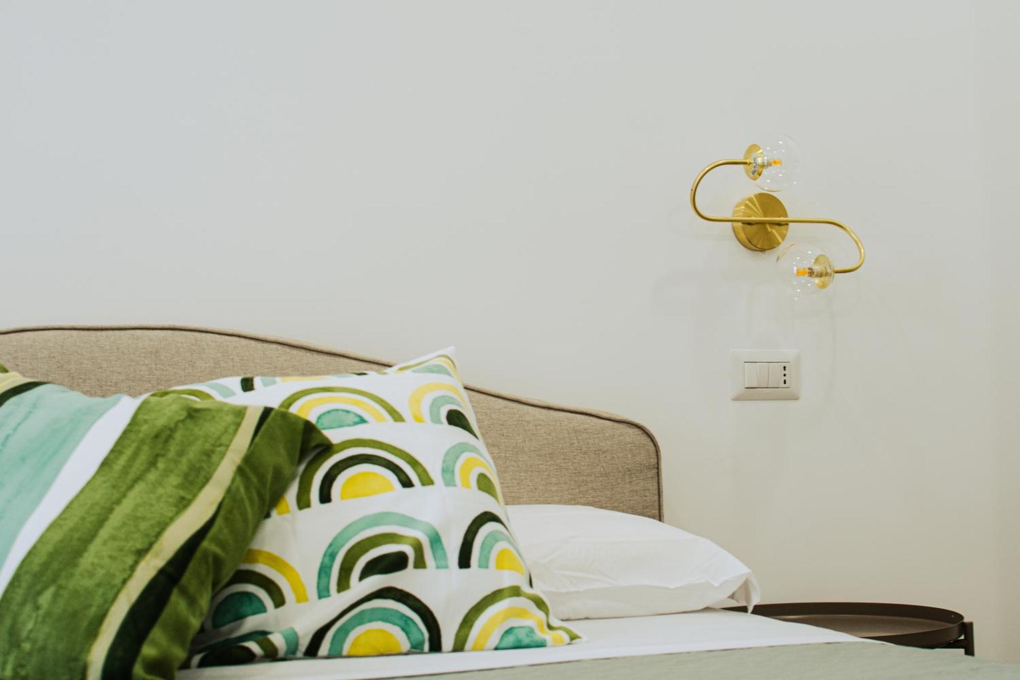 B&B Lara'S Home By I Borbone Napels Buitenkant foto